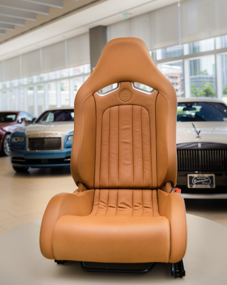 Illustration for article titled This 2008 Bugatti Veyron Interior Will Cost You a Mere $150,000